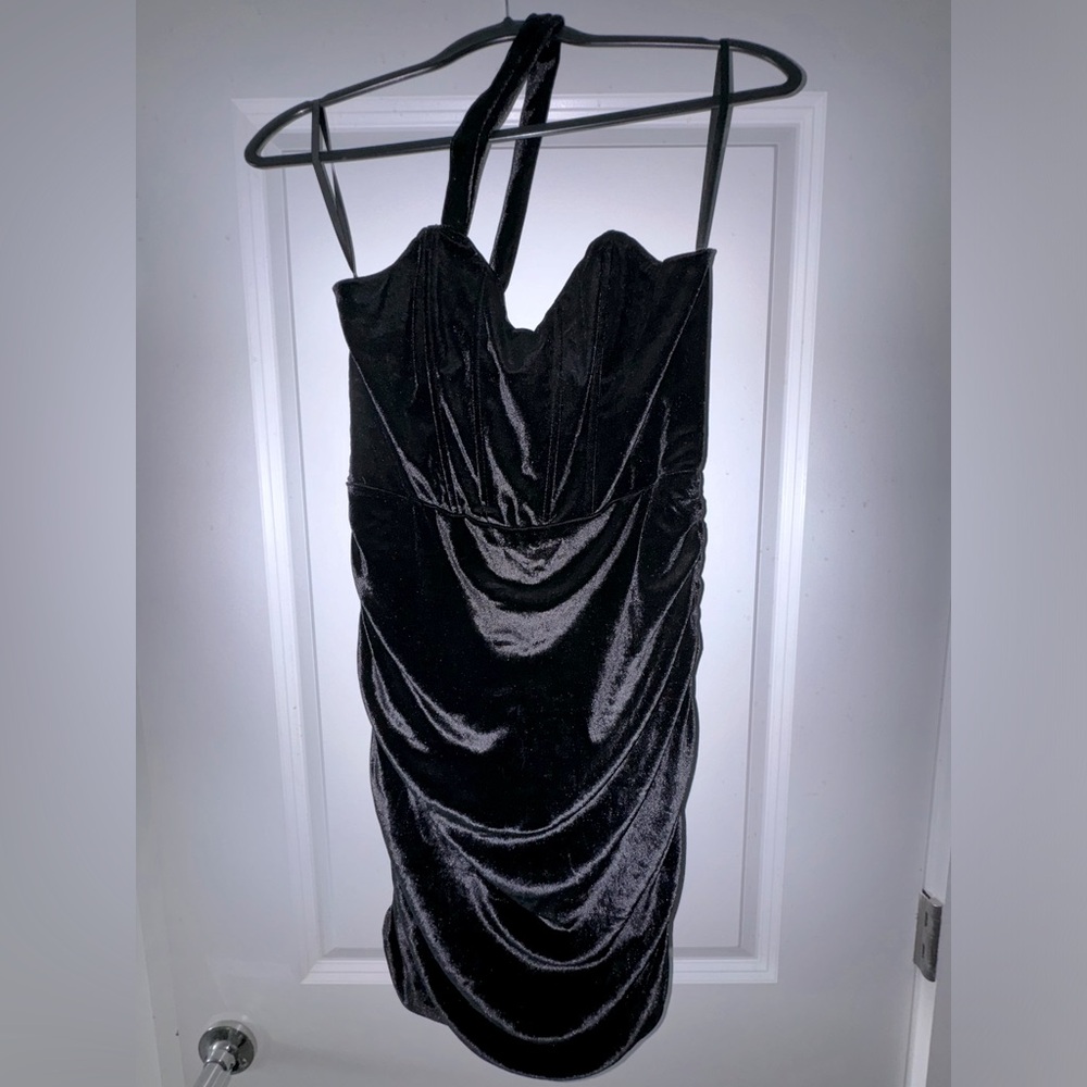 Fashion Nova black velvet corset mini dress. Cross strap. Size large.